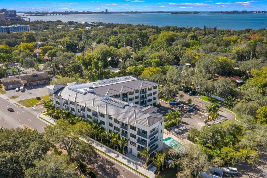 2413 N TAMIAMI TRAIL UNIT 411 SARASOTA, FL 34234