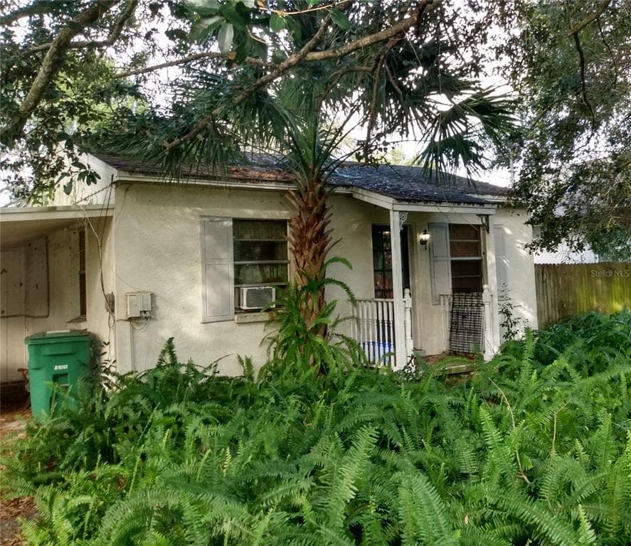 6703 S HIMES AVENUE TAMPA, FL 33611