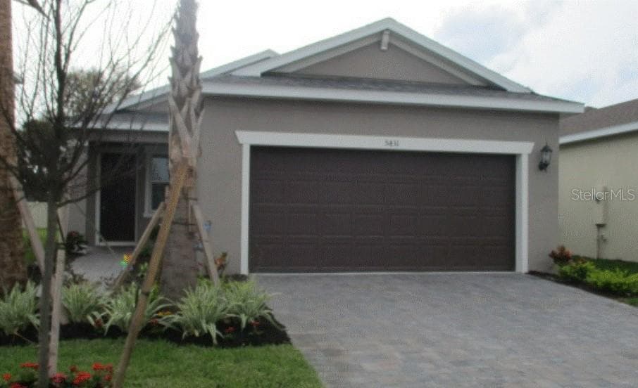 5431 LOS ROBLES COURT