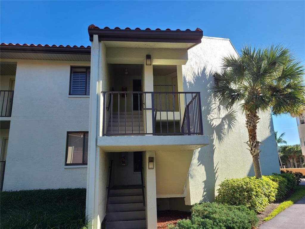 1515 PINELLAS BAYWAY S UNIT 38 TIERRA VERDE, FL 33715