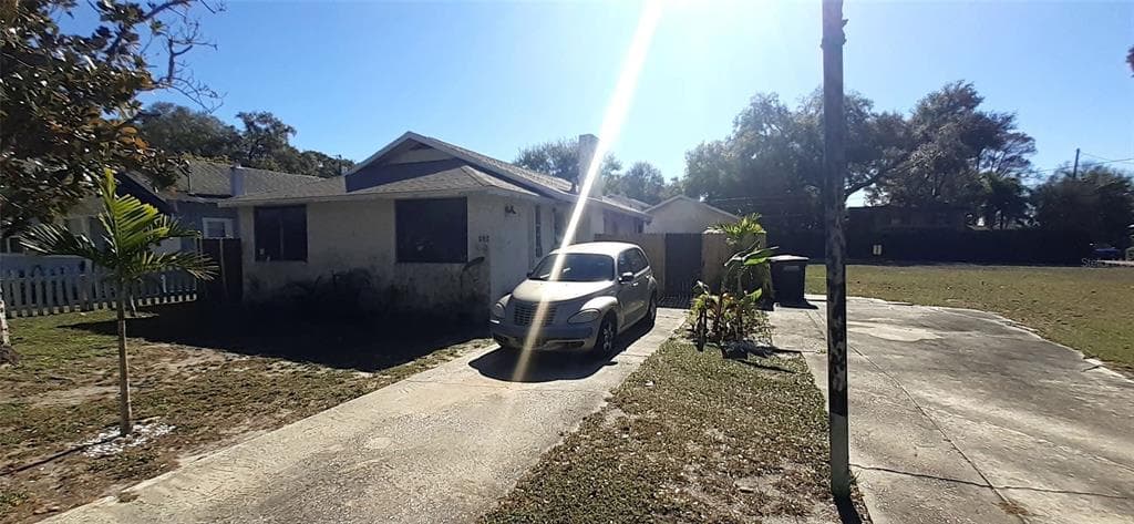 939 LAKEVIEW ROAD