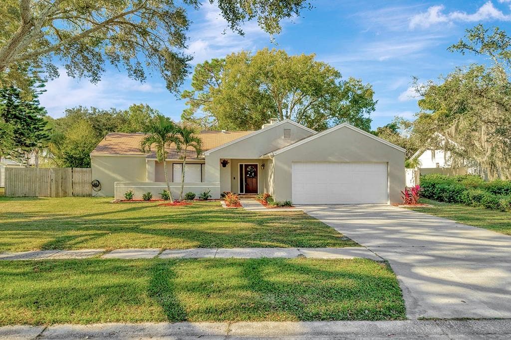 12504 TWISTED OAK DRIVE TAMPA, FL 33624