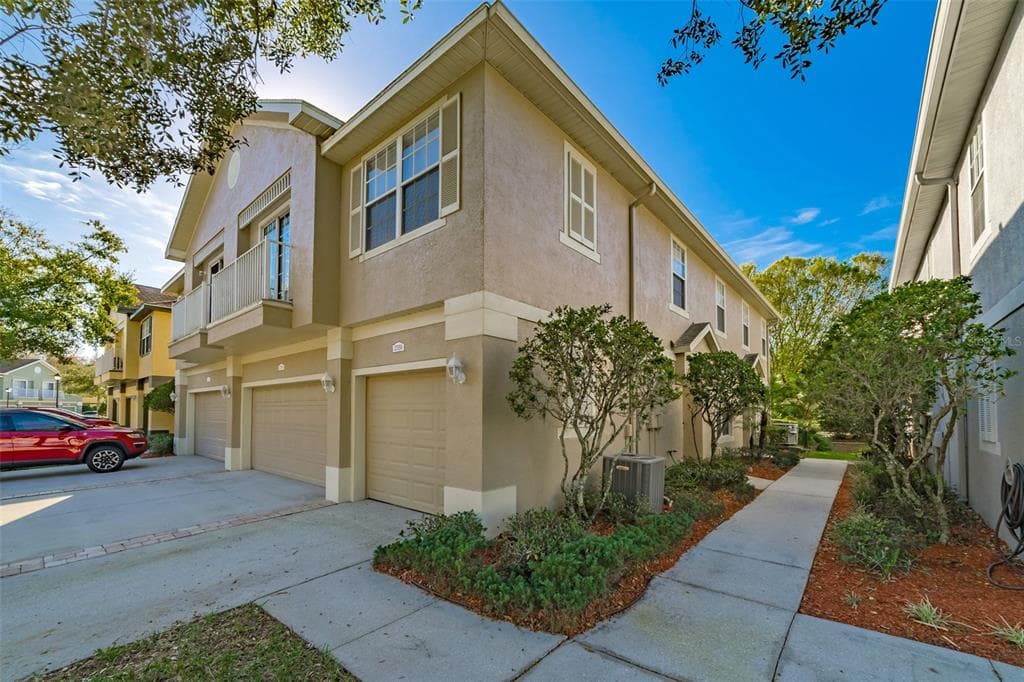 27556 PLEASURE RIDE LOOP WESLEY CHAPEL, FL 33544