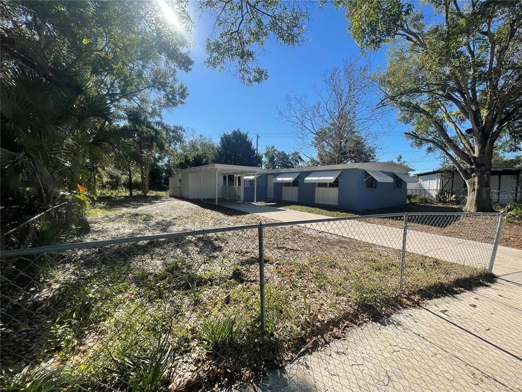 1316 LARSEN LANE