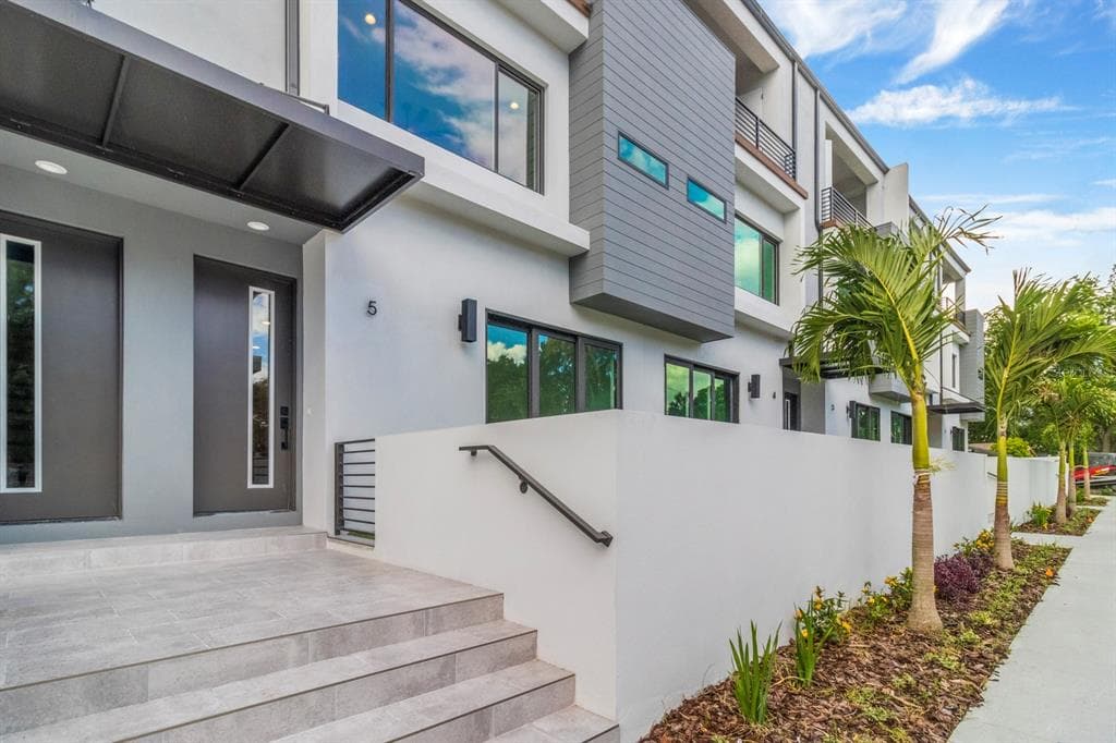 4515 W NORTH A STREET UNIT 5 TAMPA, FL 33609