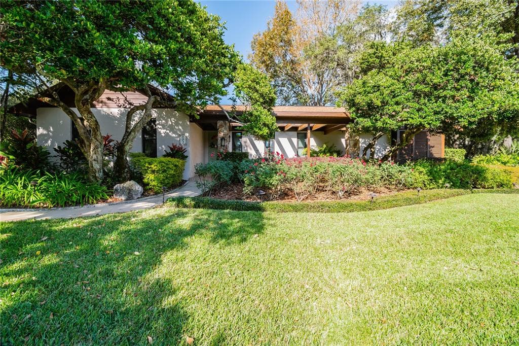 502 APACHE TRAIL