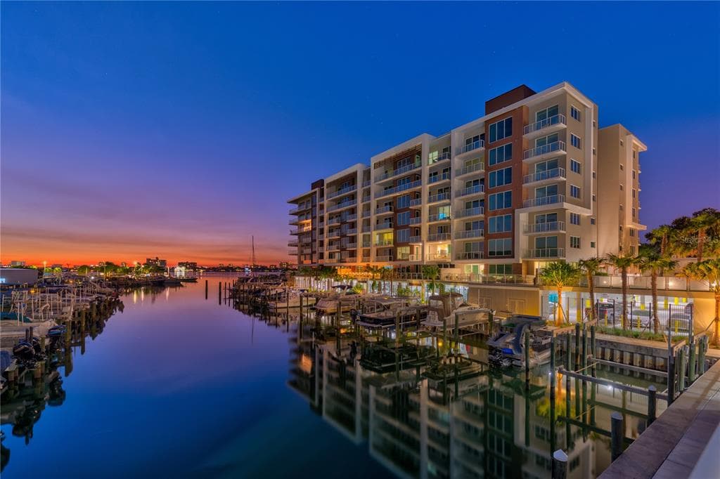 920 N OSCEOLA AVENUE UNIT 303 CLEARWATER, FL 33755