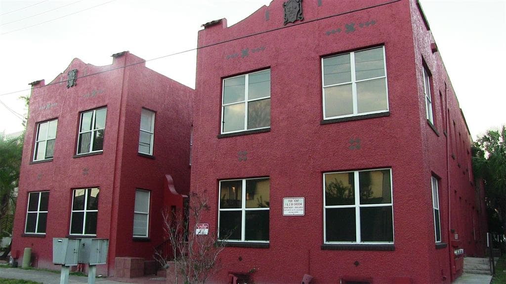 111 S NEWPORT AVENUE UNIT 18 TAMPA, FL 33606