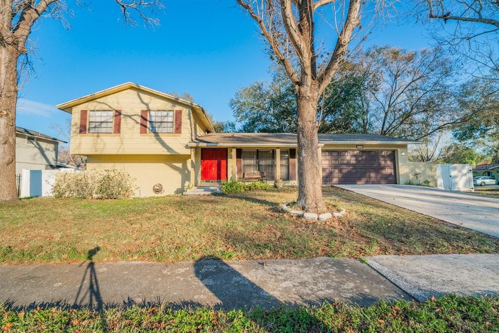 4721 SOUTHBREEZE DRIVE