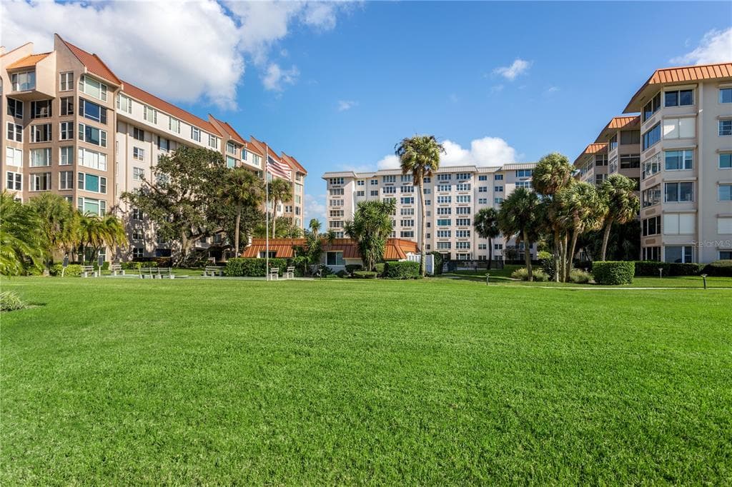 622 EDGEWATER DRIVE UNIT 823