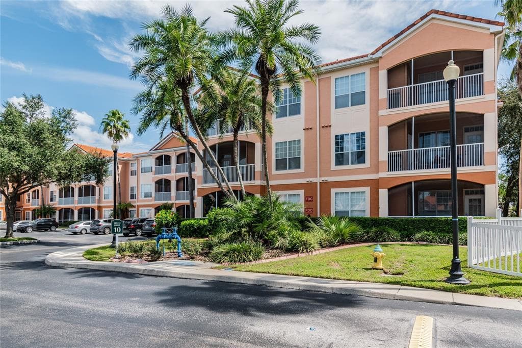 5000 CULBREATH KEY WAY UNIT 1-214 TAMPA, FL 33611