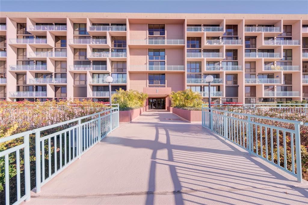 1 KEY CAPRI UNIT 310E TREASURE ISLAND, FL 33706