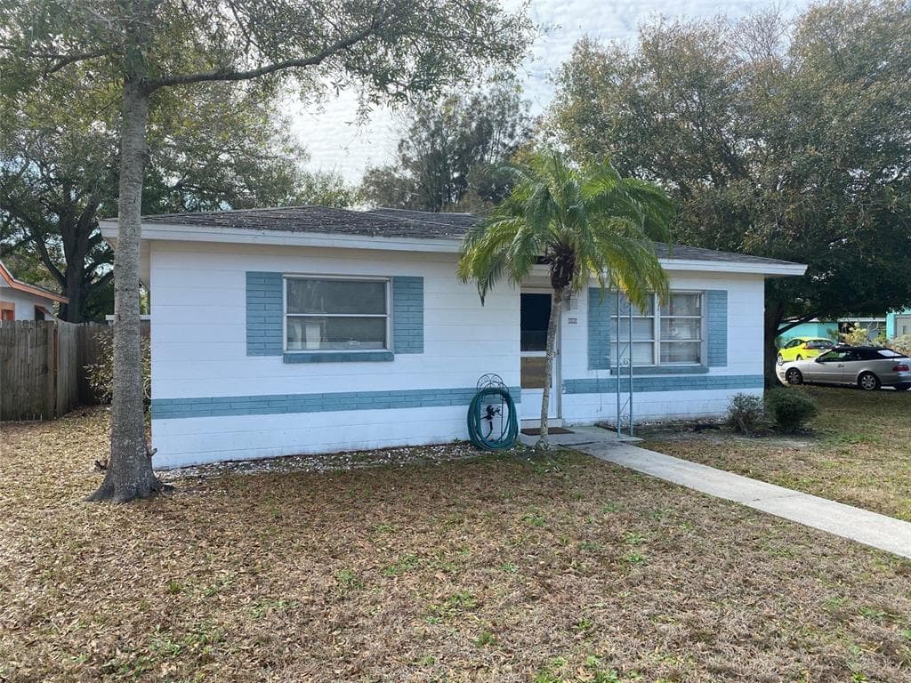 5626 17TH AVENUE S GULFPORT, FL 33707
