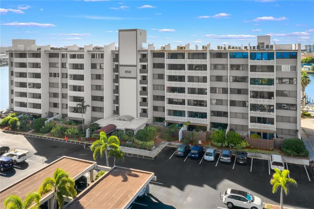 450 TREASURE ISLAND CAUSEWAY UNIT 311