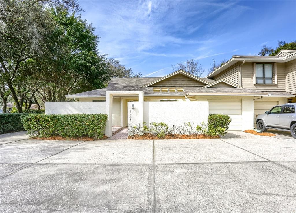 117 PARKSIDE COLONY DRIVE TARPON SPRINGS, FL 34689