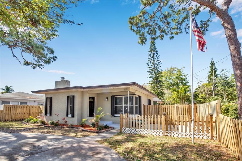 1619 54TH STREET S GULFPORT, FL 33707