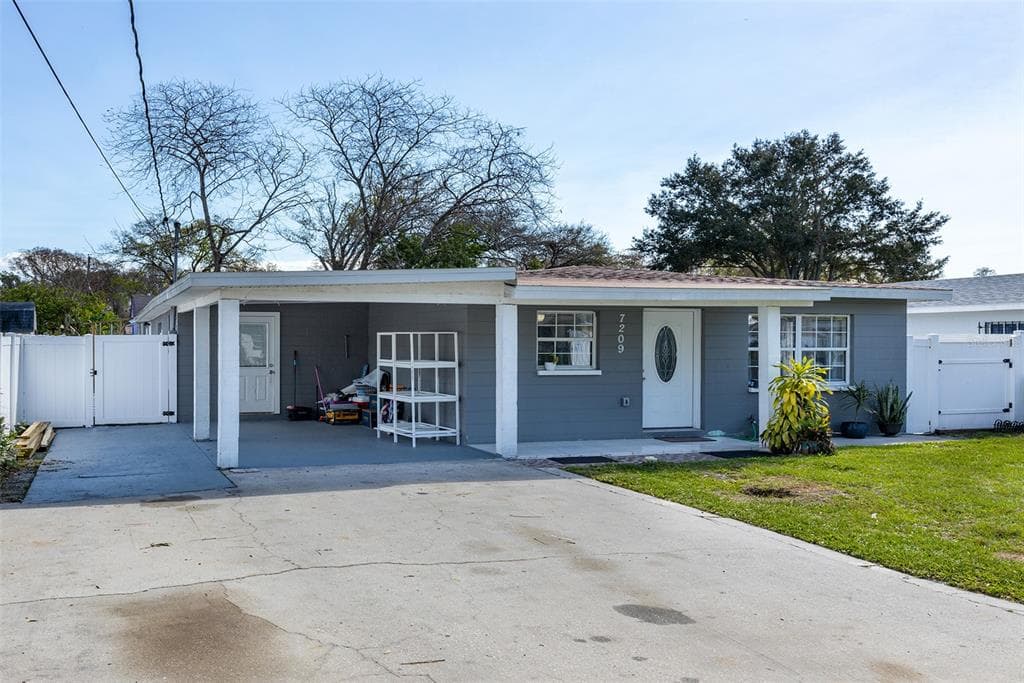 7209 N CORTEZ STREET