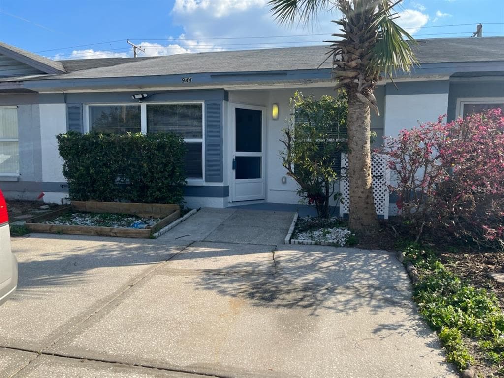 944 BURLWOOD STREET BRANDON, FL 33511
