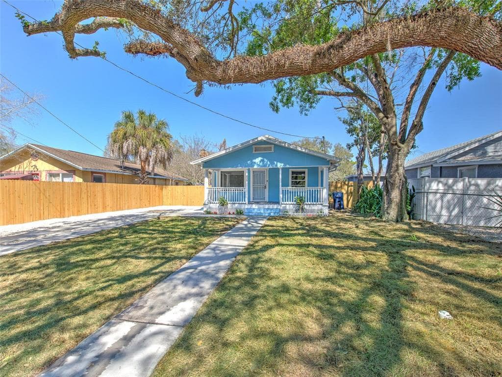 918 E ANNIE STREET TAMPA, FL 33612