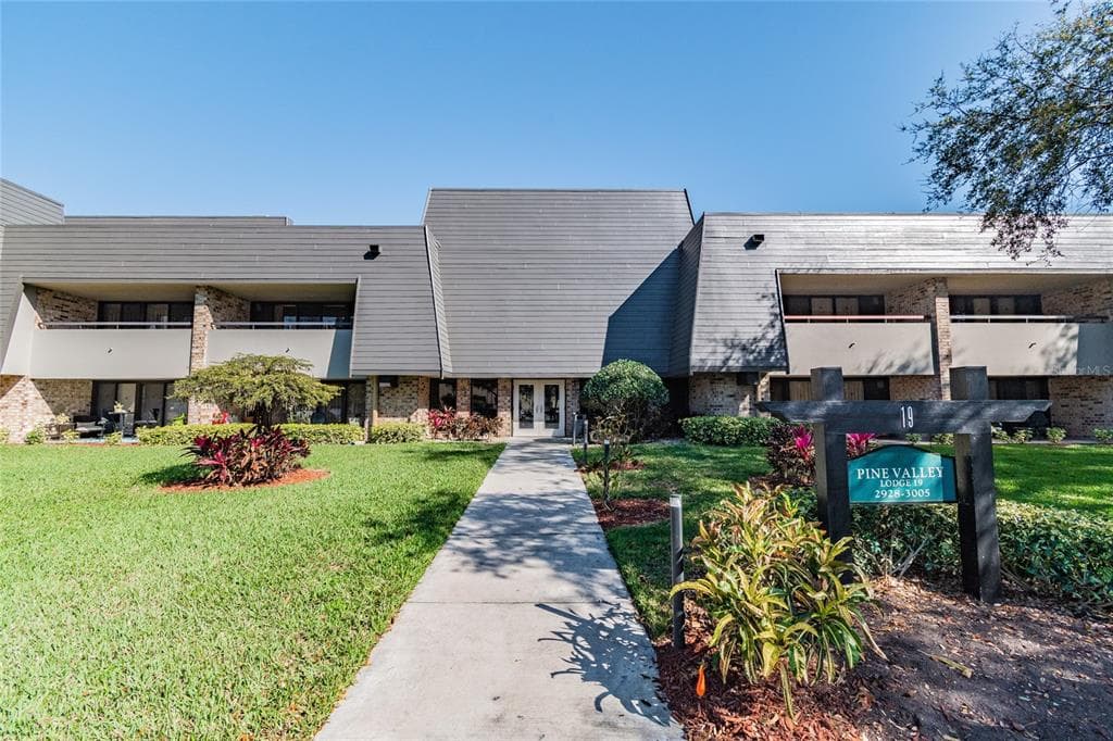36750 US HIGHWAY 19 N UNIT 19302 PALM HARBOR, FL 34684
