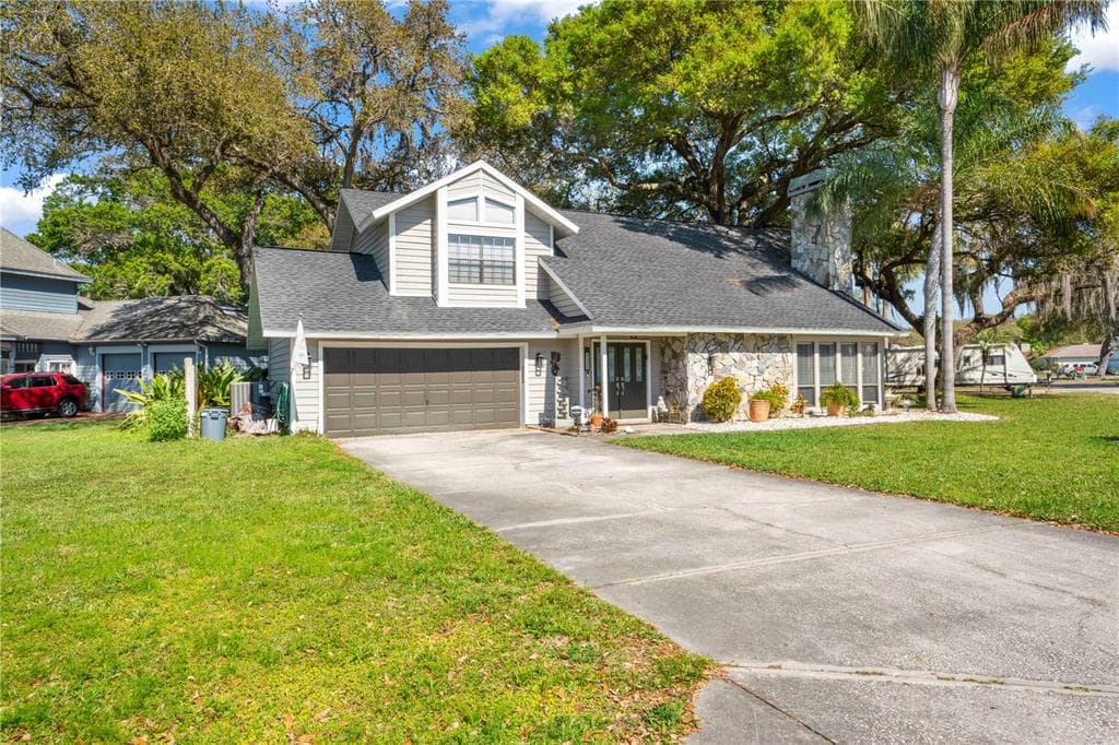 8433 THRASHER COURT