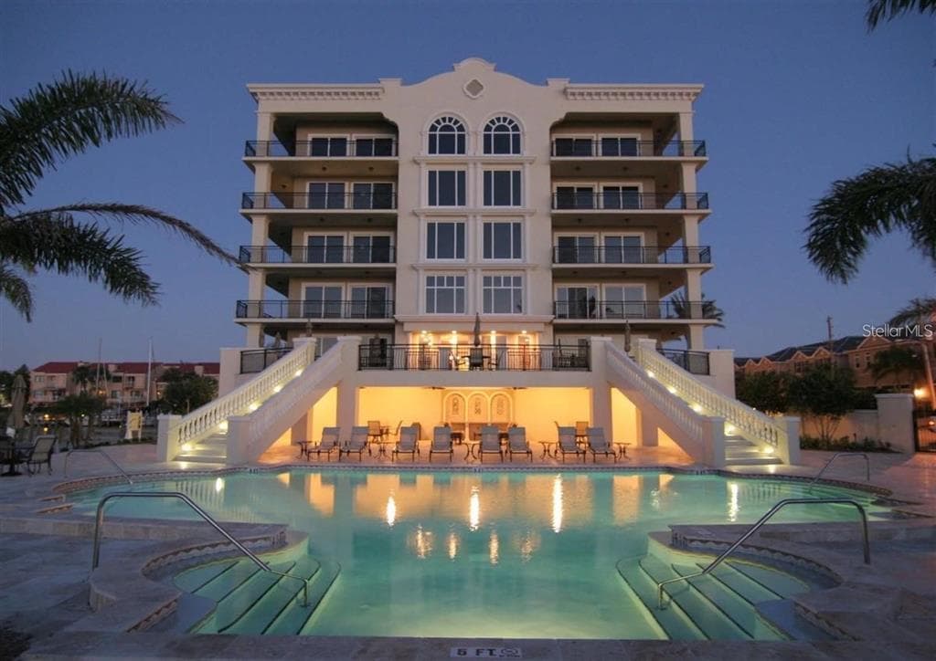202 WINDWARD PASSAGE UNIT 507 CLEARWATER, FL 33767