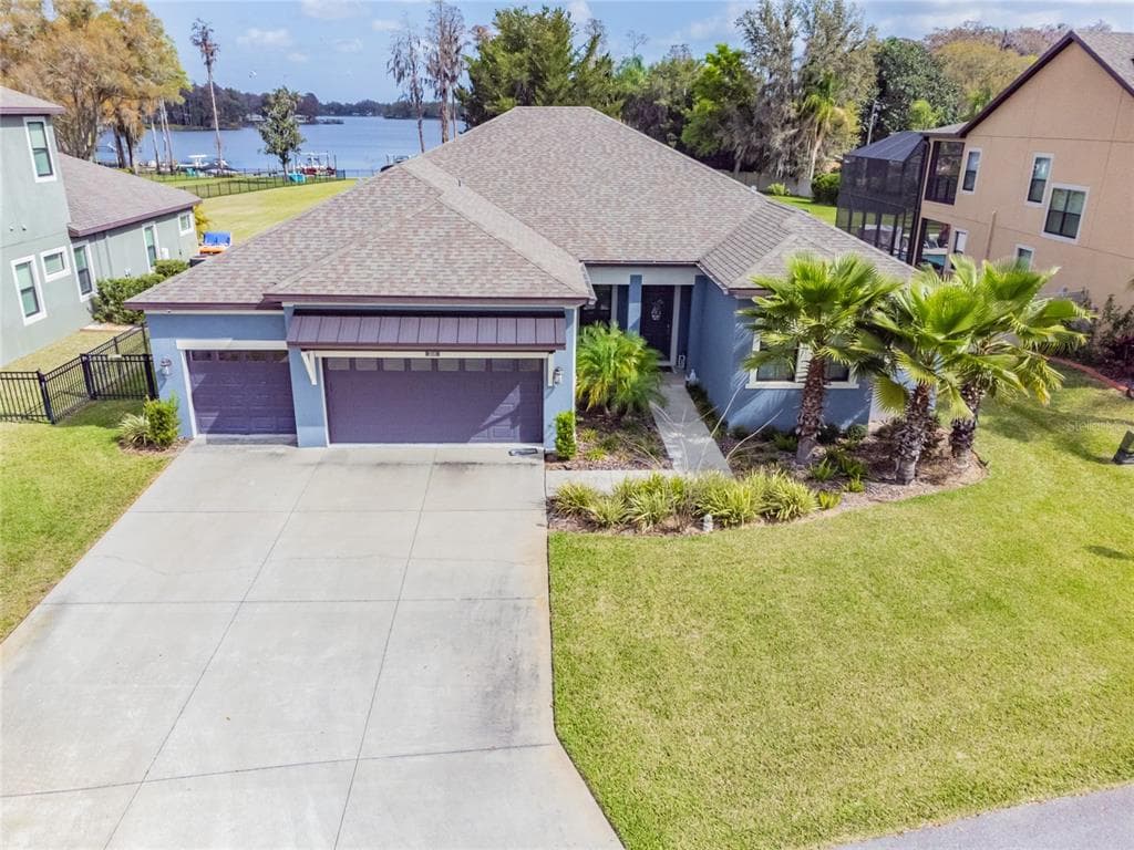 2578 LAKE MANOR DRIVE
