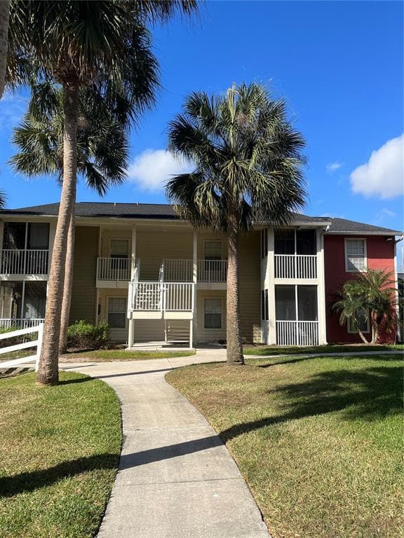 803 LAKE HAVEN SQUARE UNIT 208 BRANDON, FL 33511
