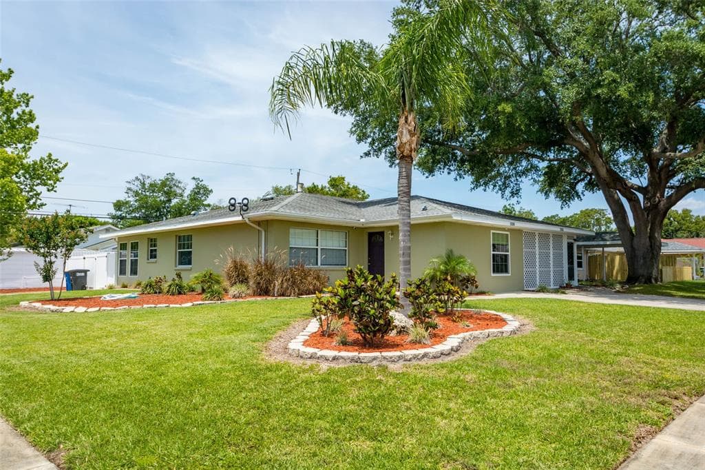 1220 AMBLE LANE CLEARWATER, FL 33755