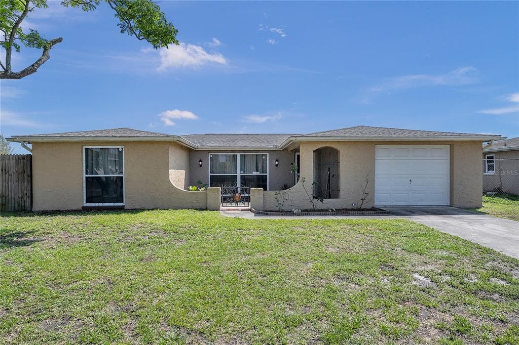 7420 FOX HOLLOW DRIVE PORT RICHEY, FL 34668