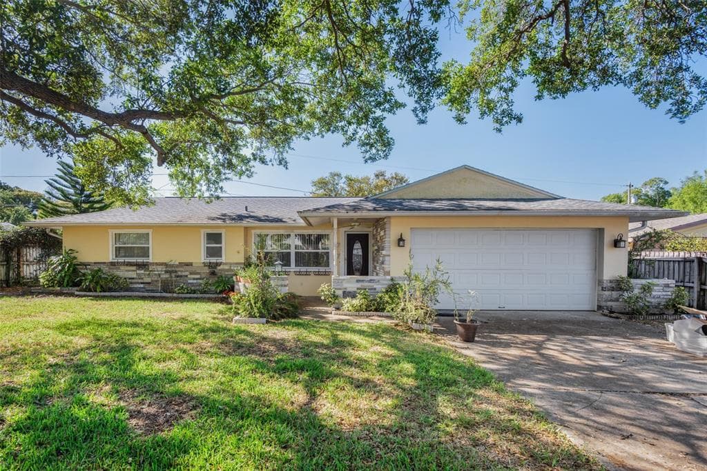1389 LEMON STREET
