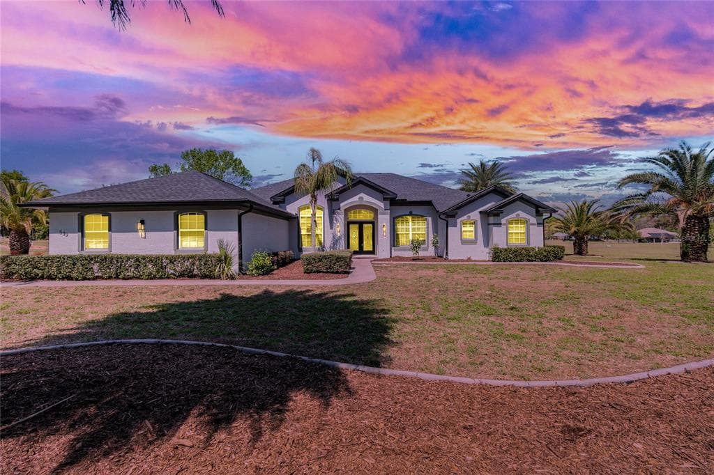 599 E CHARLESTON COURT