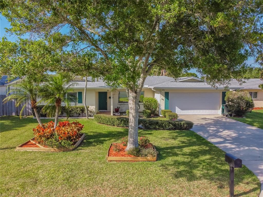806 TERRACE ROAD DUNEDIN, FL 34698