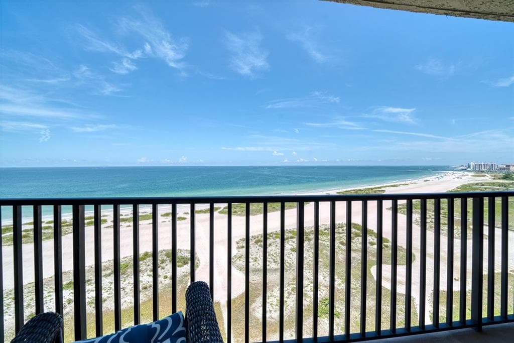 1290 GULF BOULEVARD UNIT 1506 CLEARWATER BEACH, FL 33767