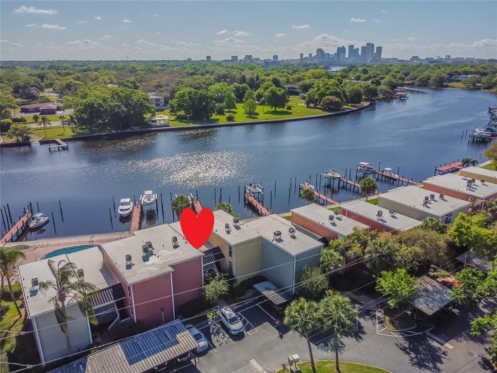 2424 W TAMPA BAY BOULEVARD UNIT G104 TAMPA, FL 33607