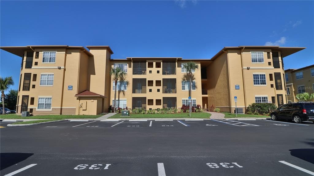 4305 BAYSIDE VILLAGE DRIVE UNIT 103 TAMPA, FL 33615