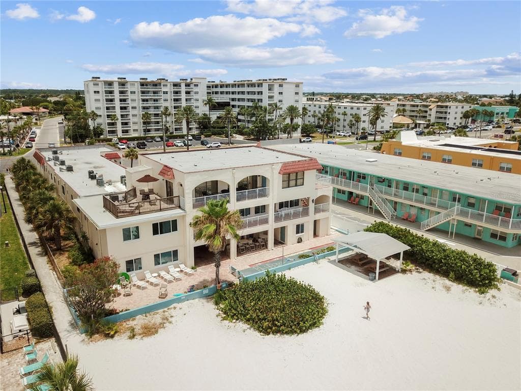 17300 GULF BOULEVARD UNIT 2 NORTH REDINGTON BEACH, FL 33708