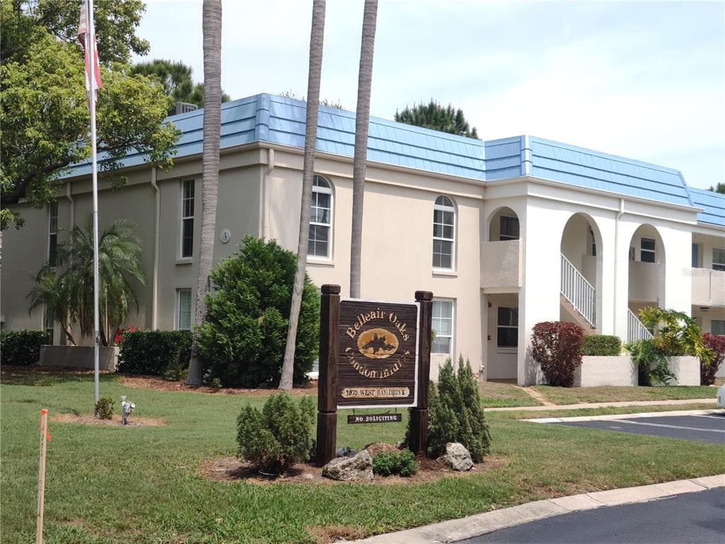 1975 W BAY DRIVE UNIT 512 LARGO, FL 33770