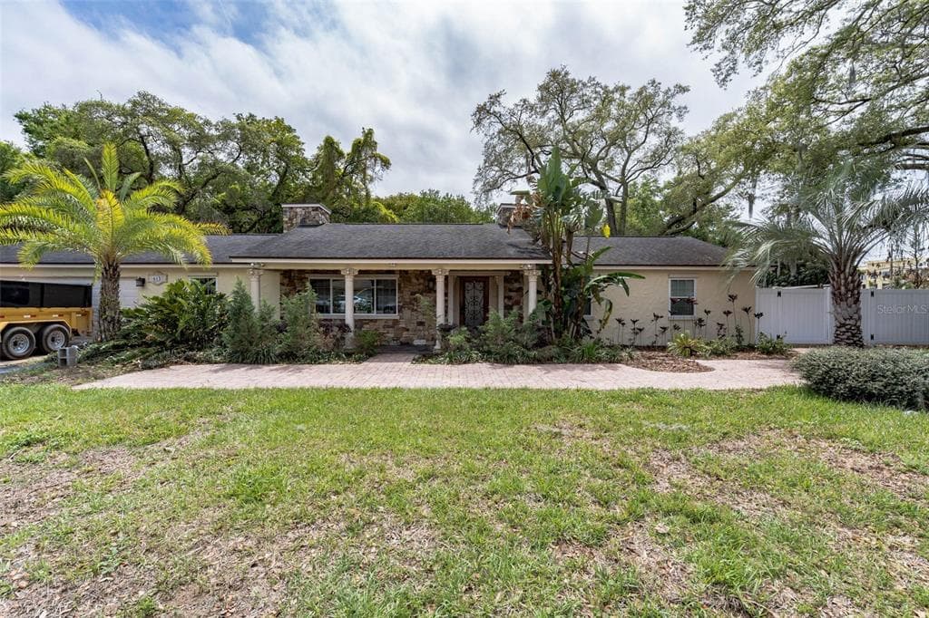 613 OVERLAND DRIVE BRANDON, FL 33511