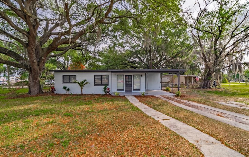 302 E MORRELL DRIVE PLANT CITY, FL 33563