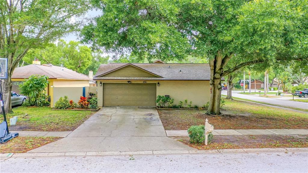 2741 NICOLE CIRCLE