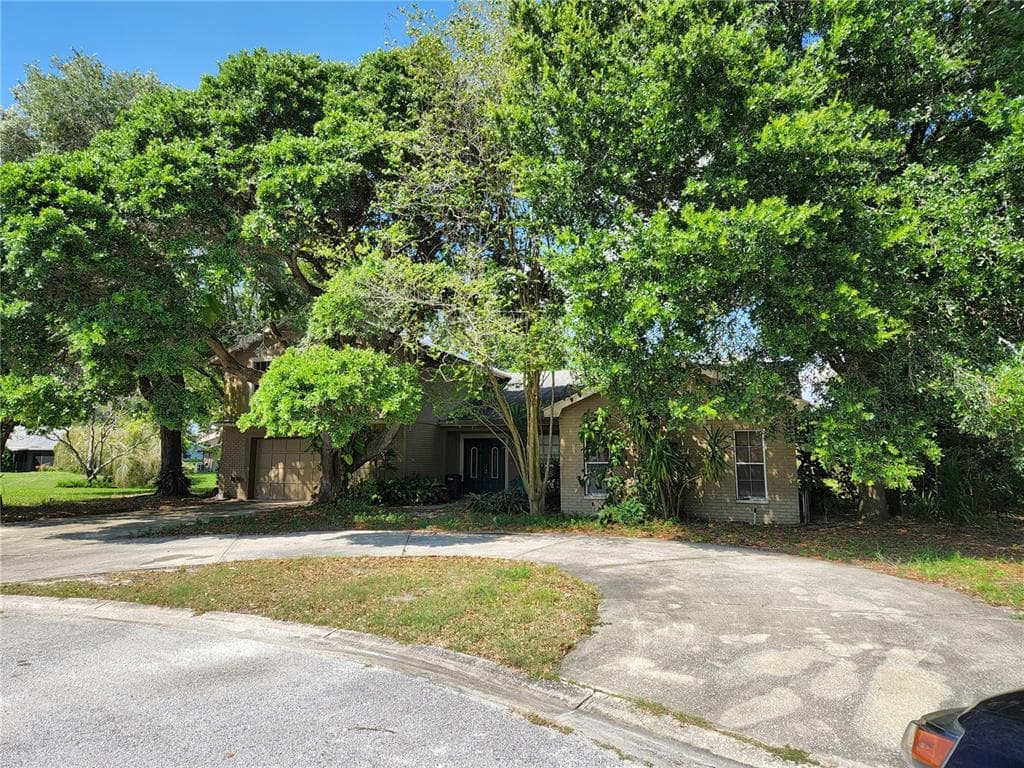 12813 CHARTER OAK WAY HUDSON, FL 34667
