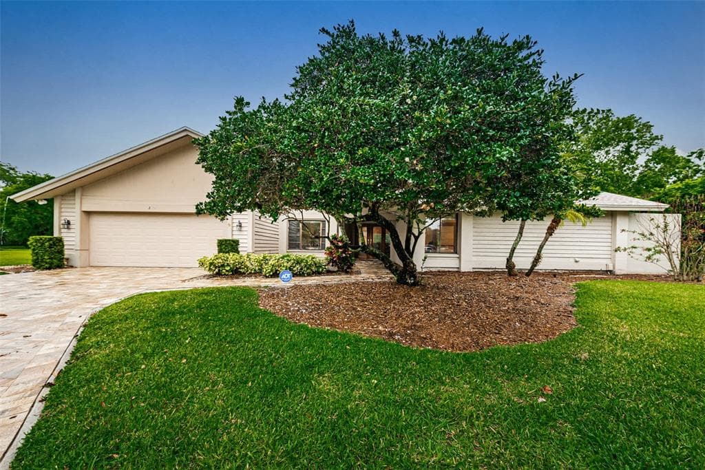 5002 CHATTAM LANE TAMPA, FL 33624