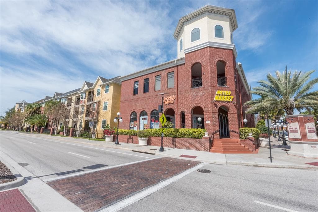 1810 E PALM AVENUE UNIT 6202 TAMPA, FL 33605