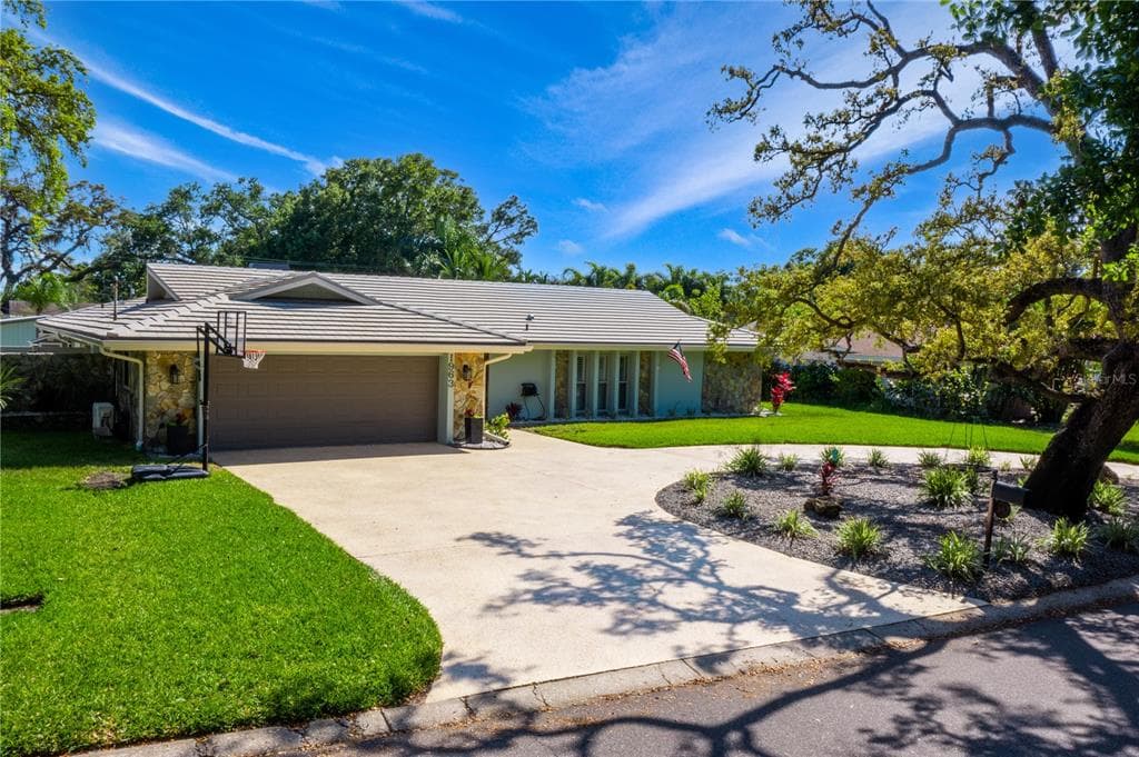1963 MAGNOLIA DRIVE