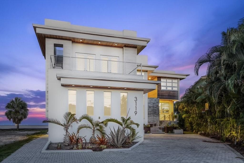 3119 BAYSHORE BOULEVARD NE ST PETERSBURG, FL 33703