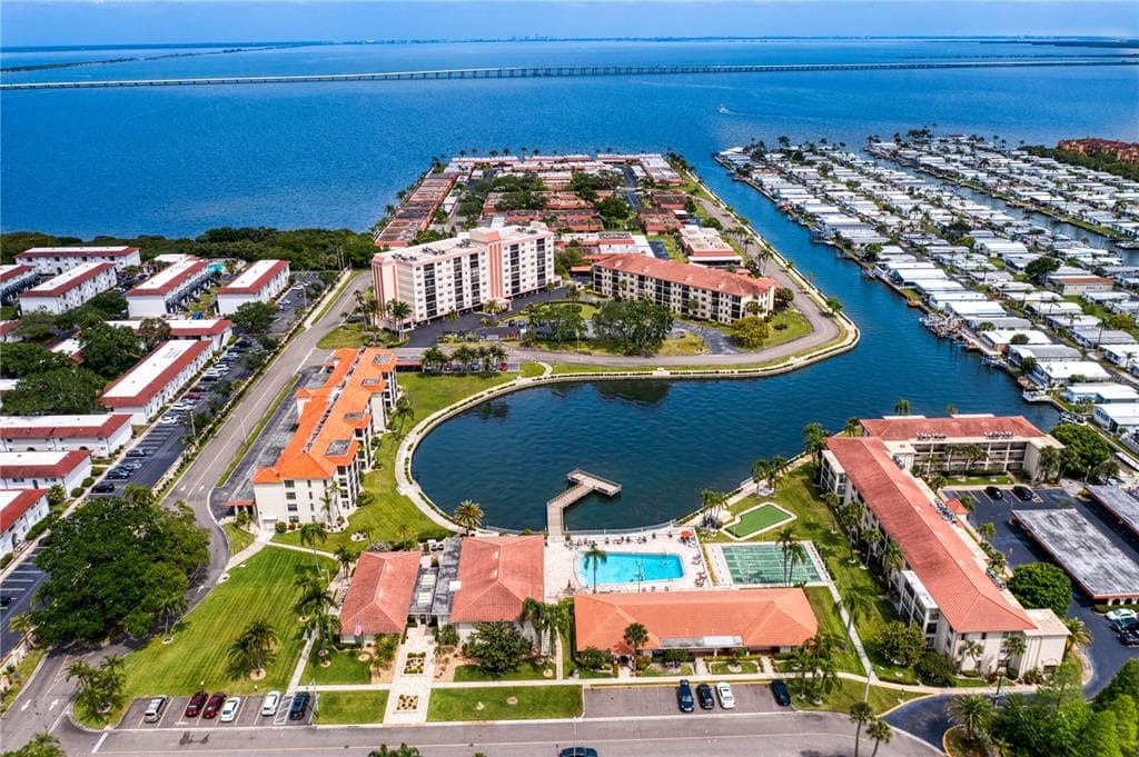 19029 US HIGHWAY 19 N UNIT 26-405 CLEARWATER, FL 33764