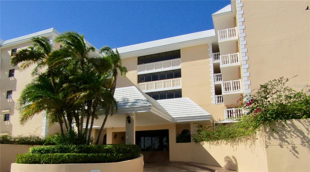 6650 SUNSET WAY UNIT 115