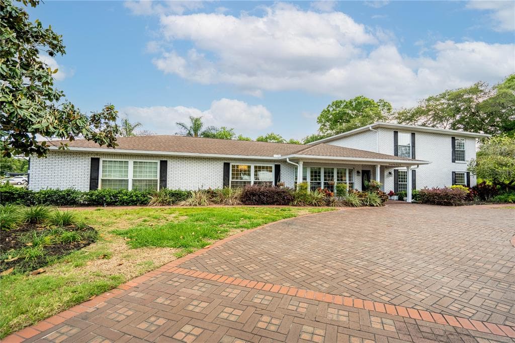 7922 SPRING VALLEY DRIVE