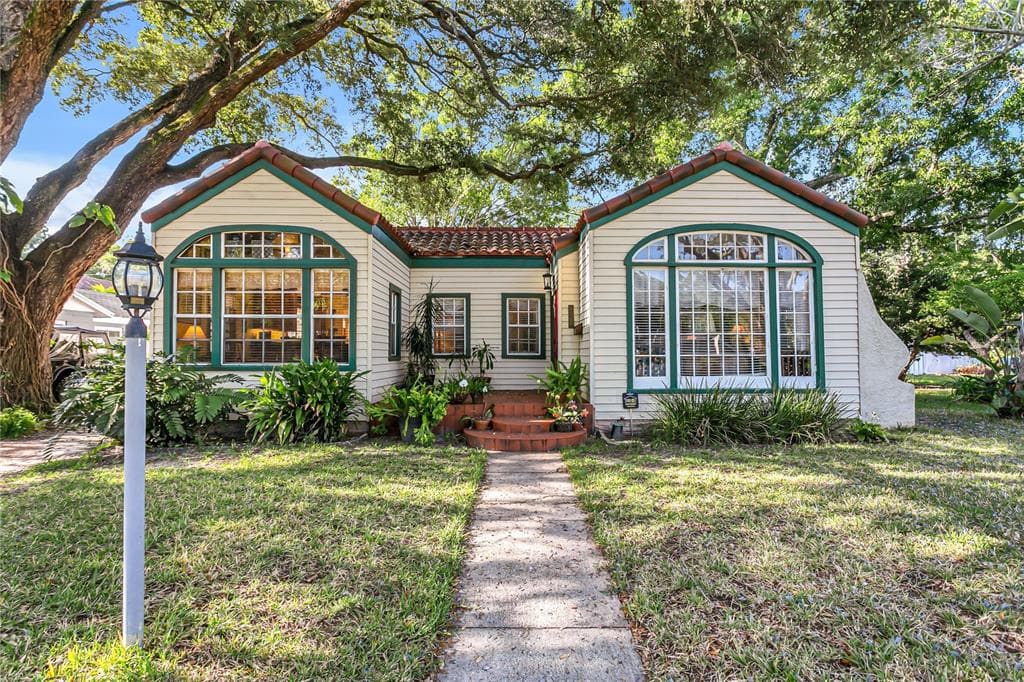 3124 S JULIA CIRCLE